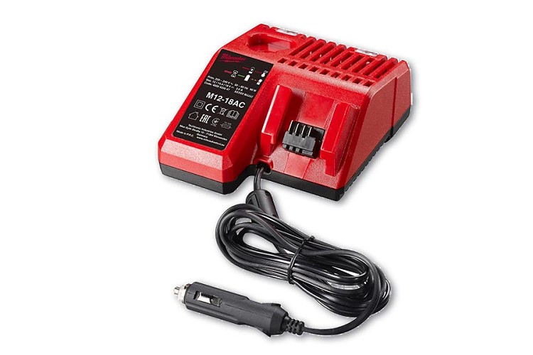 Auto nabíječka Milwaukee M12-18 AC